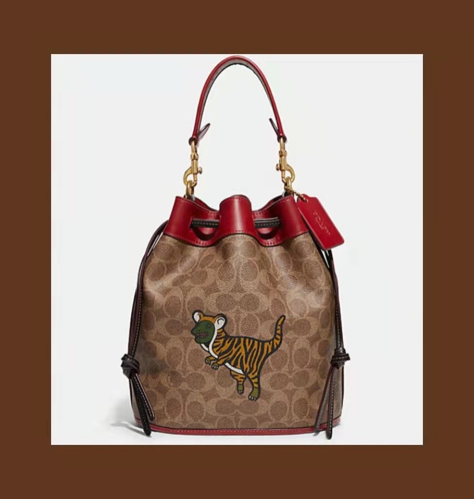 看到小编上线了2022新年限定大赏的活动，忍不住想到前几天才