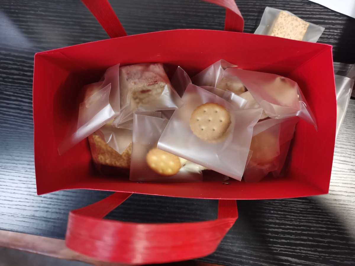 ✅放假啦，小姑娘闹着要吃牛轧糖饼干，那就开做咯，步骤超级简单