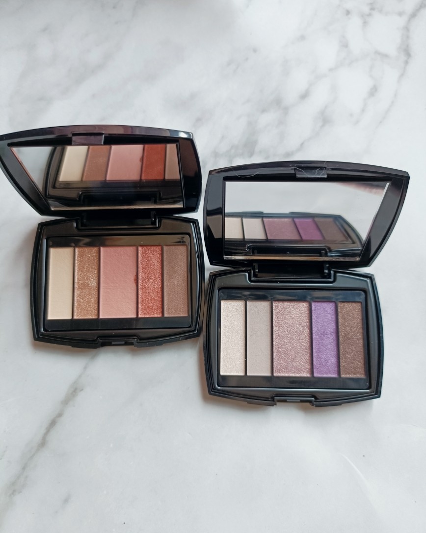 今年还是回了老家，带了一盒紫色的眼影和我的artist co