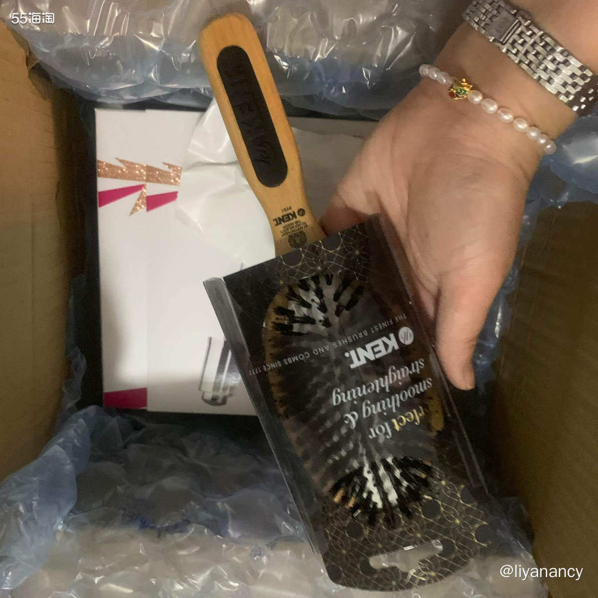 ✨新收到的包裹，来自 artishopping，其中包括一个
