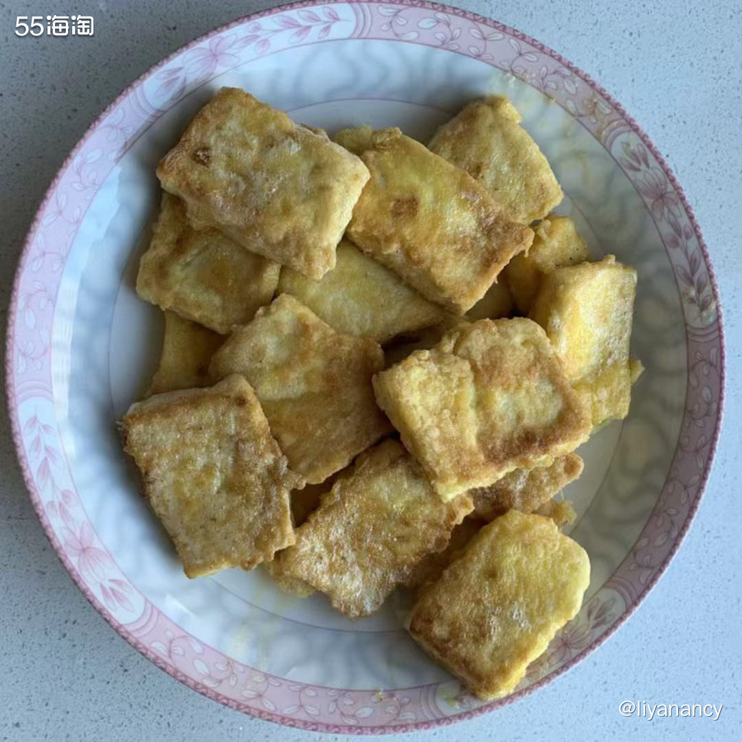 ✨这个香煎豆腐是我过年的时候特别给姥姥做的，左手下厨房右手大