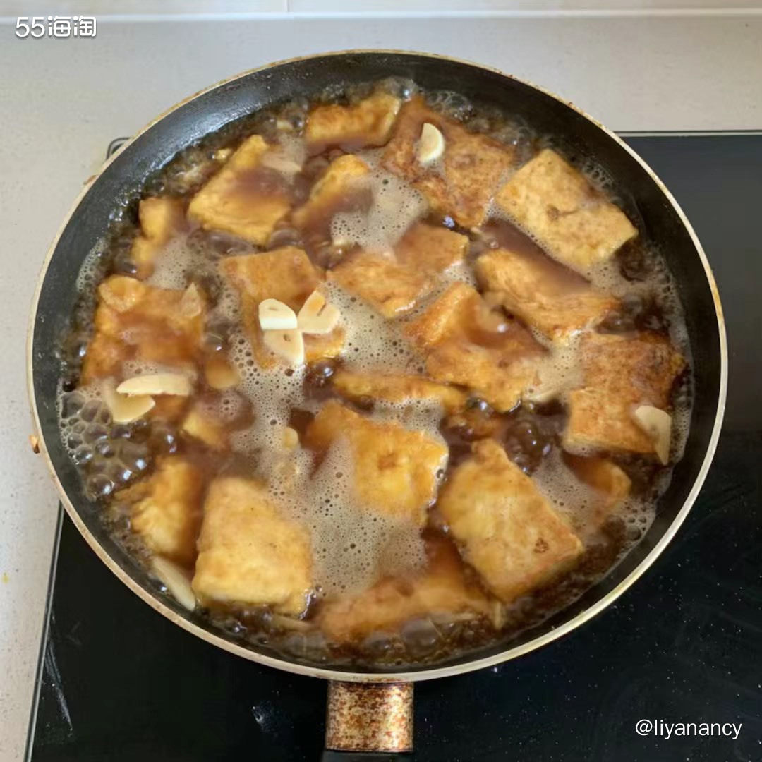 ✨这个香煎豆腐是我过年的时候特别给姥姥做的，左手下厨房右手大