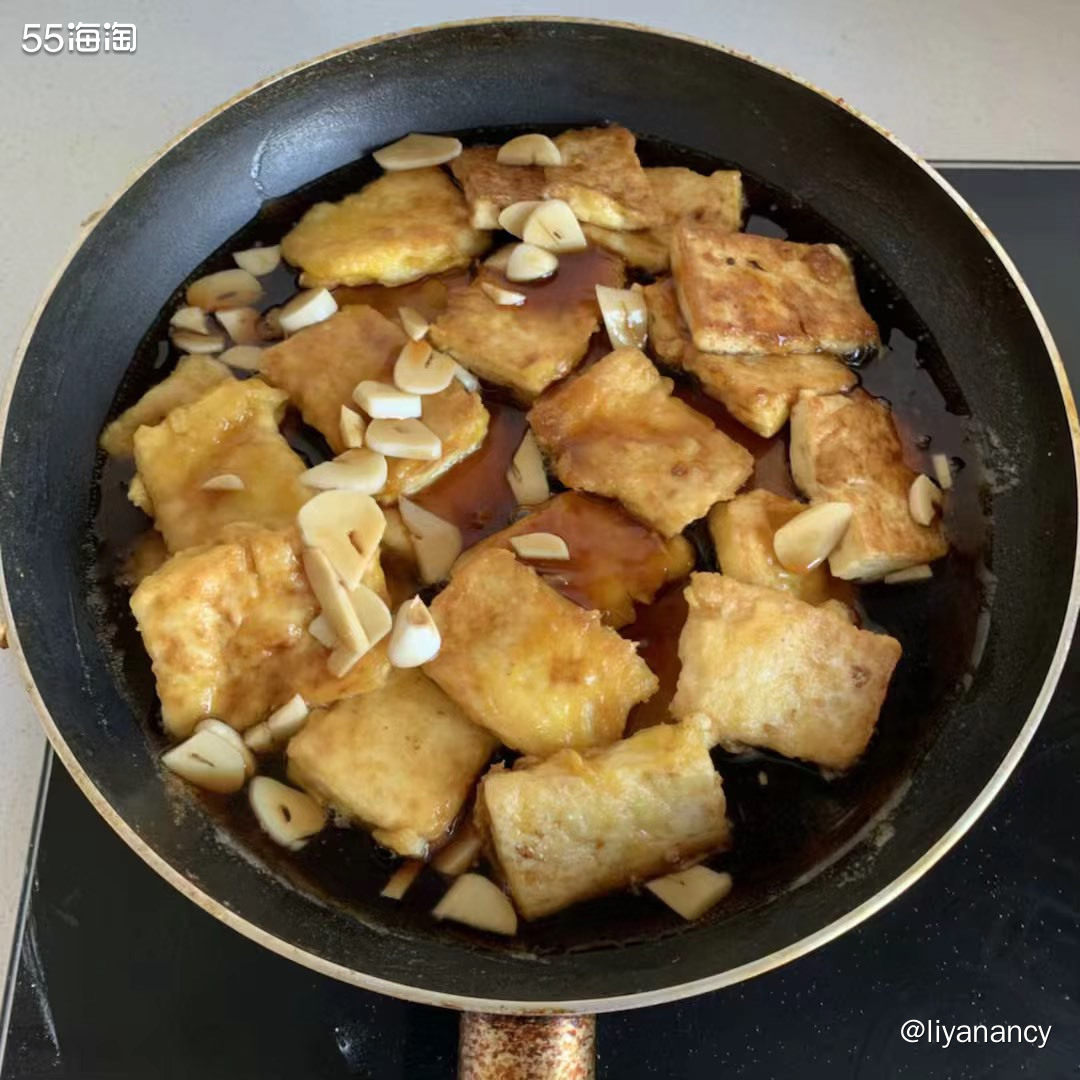 ✨这个香煎豆腐是我过年的时候特别给姥姥做的，左手下厨房右手大