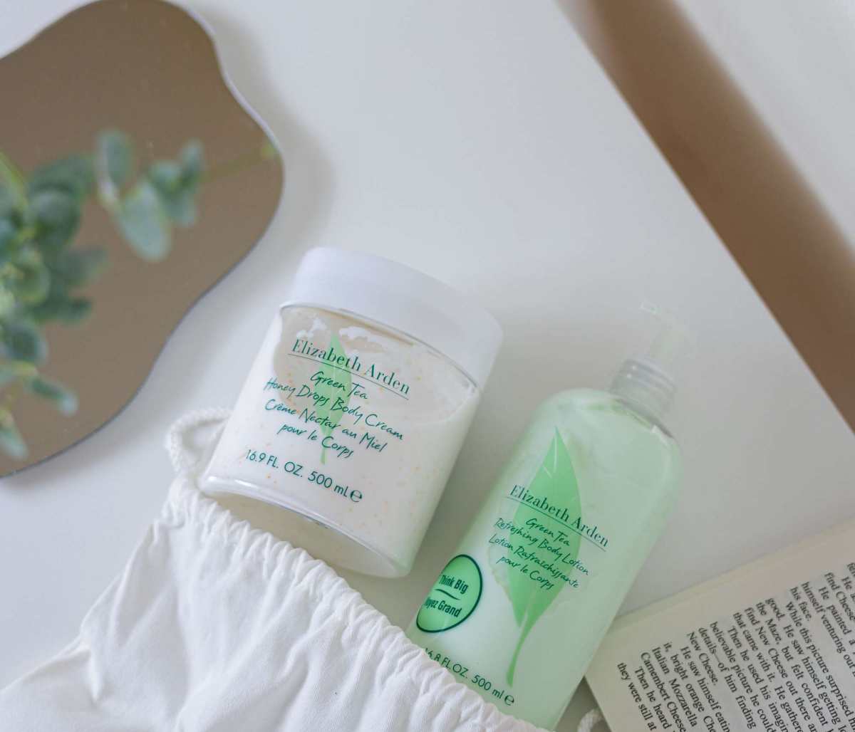 多年前我是买过雅顿绿茶罐装的身体霜，那个质地比较厚重，更加适