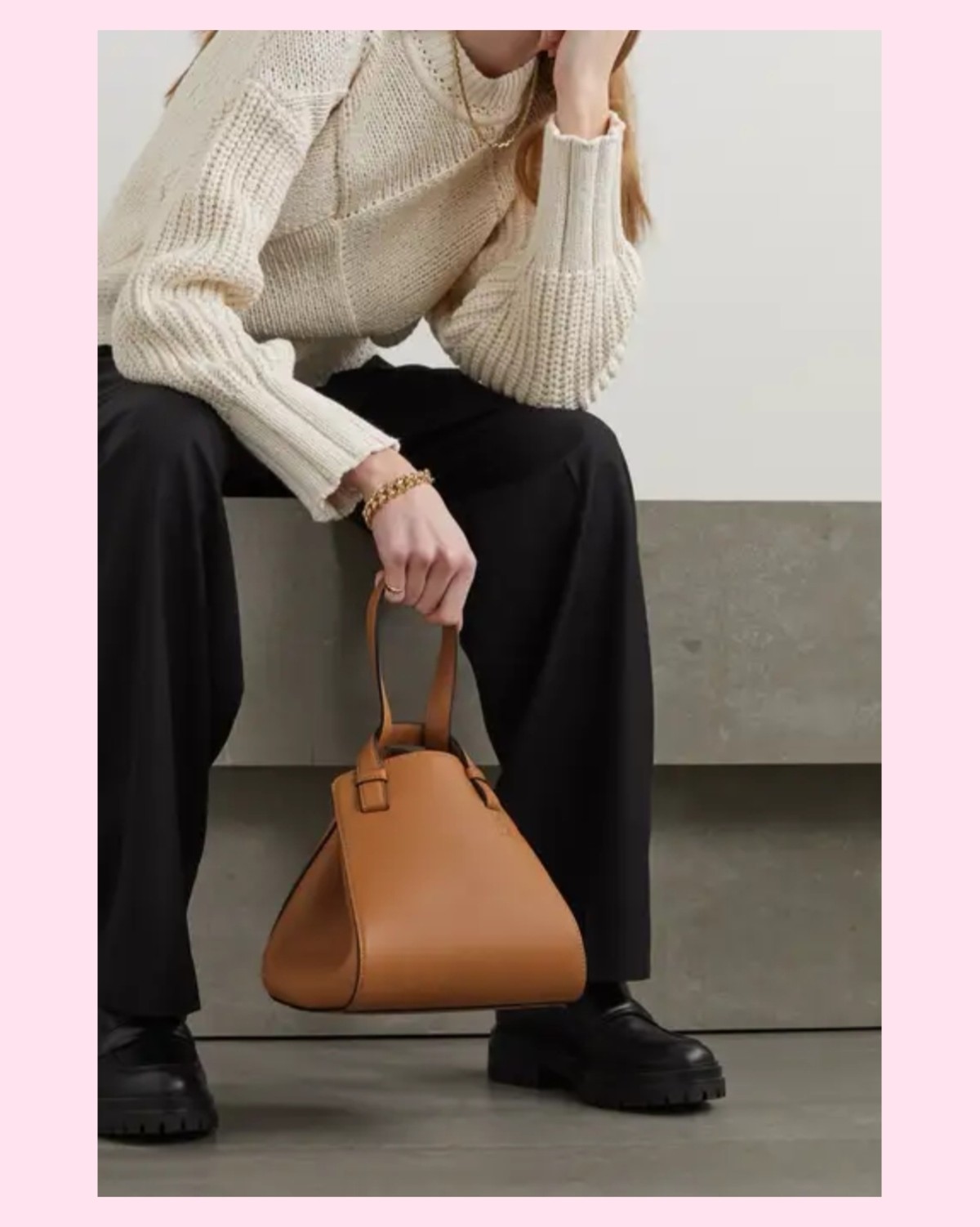 ✅Loewe 的 “Nugget” 包袋堪称品牌标志性 “H