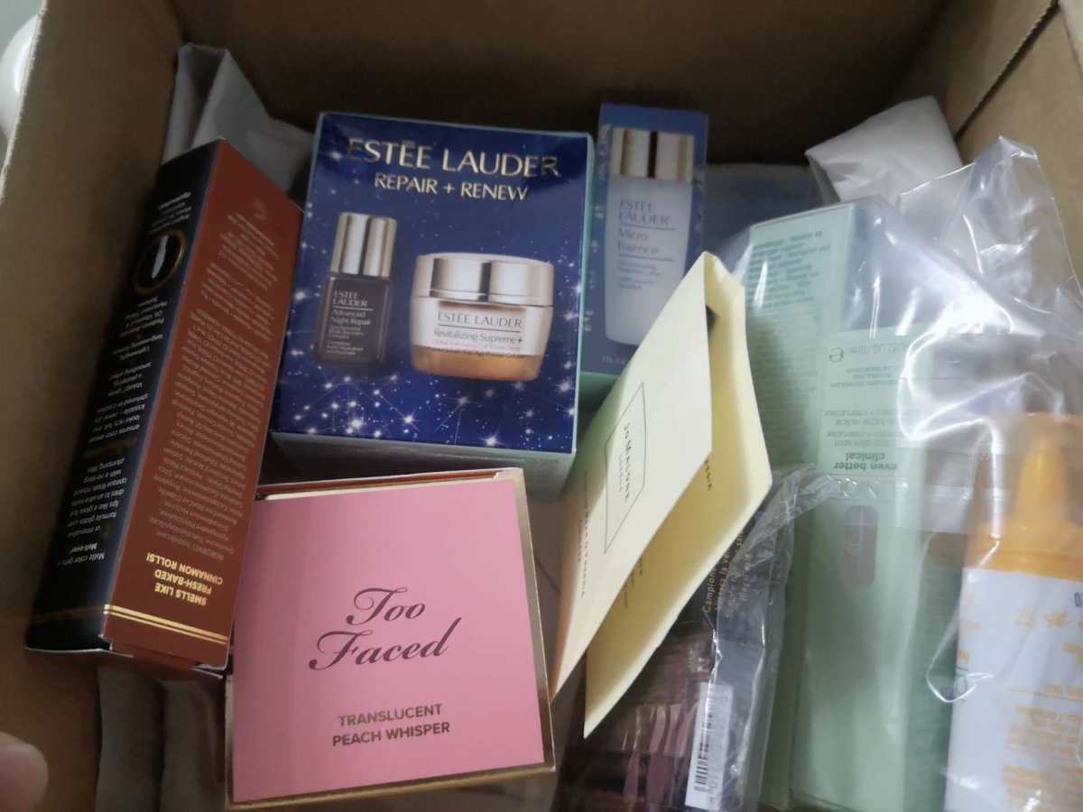 ✅过春节清关第一单，来自中环转运转寄过来包裹。这次由于春节海