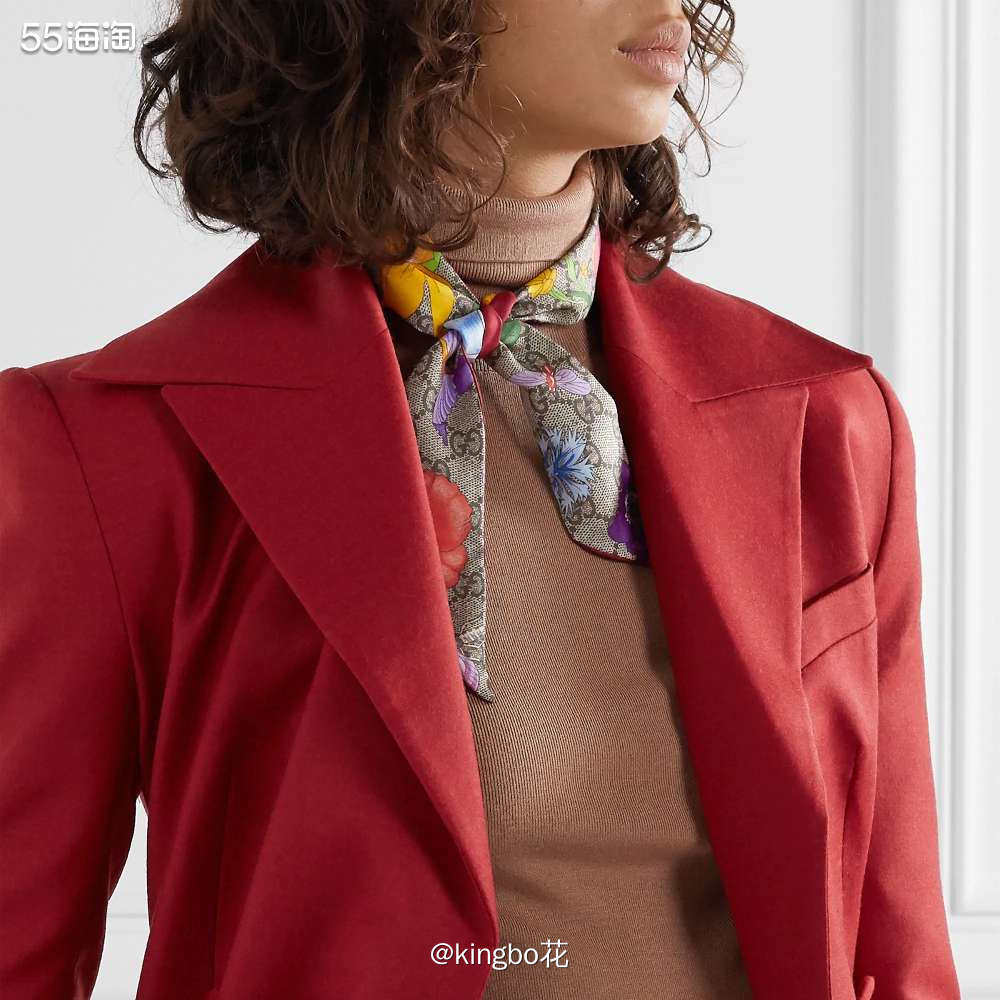 🔴GUCCI  印花真丝斜纹布围巾，当做包包绑带也很好看啊