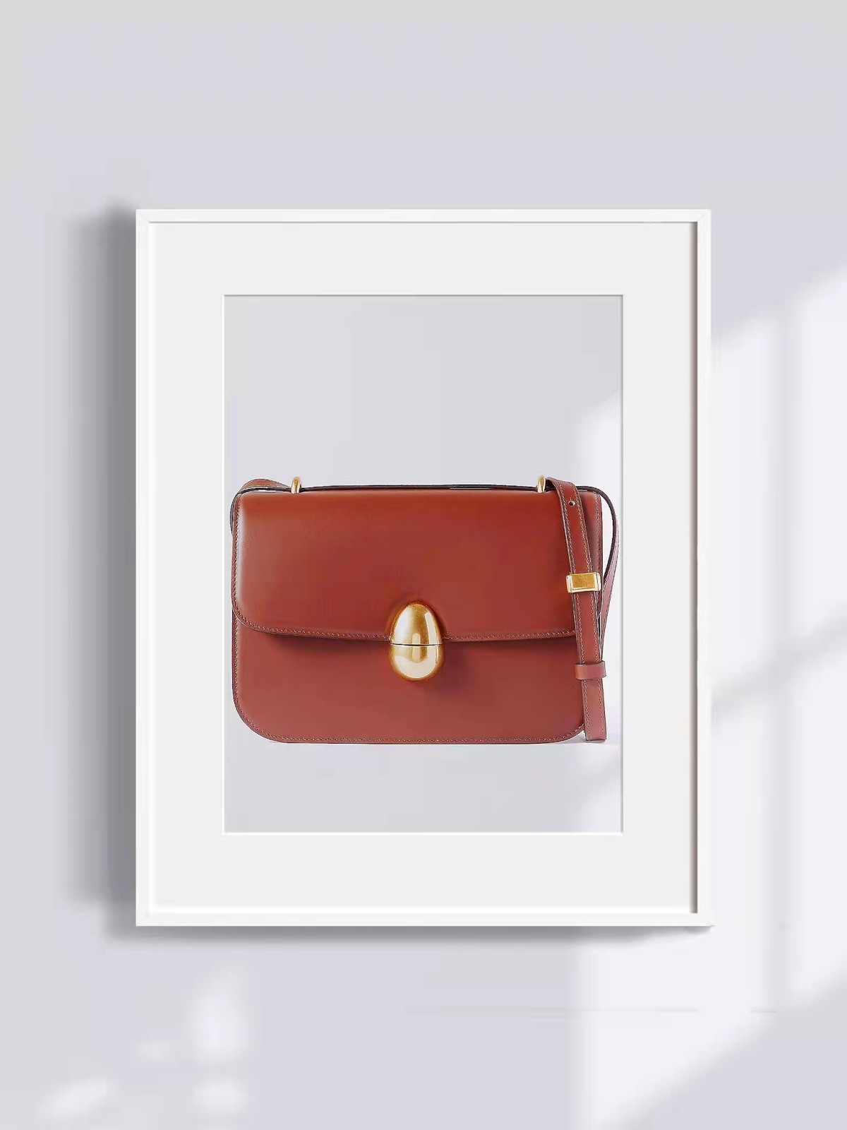 NEOUS Phoenix 皮革单肩包  Neous 这款 