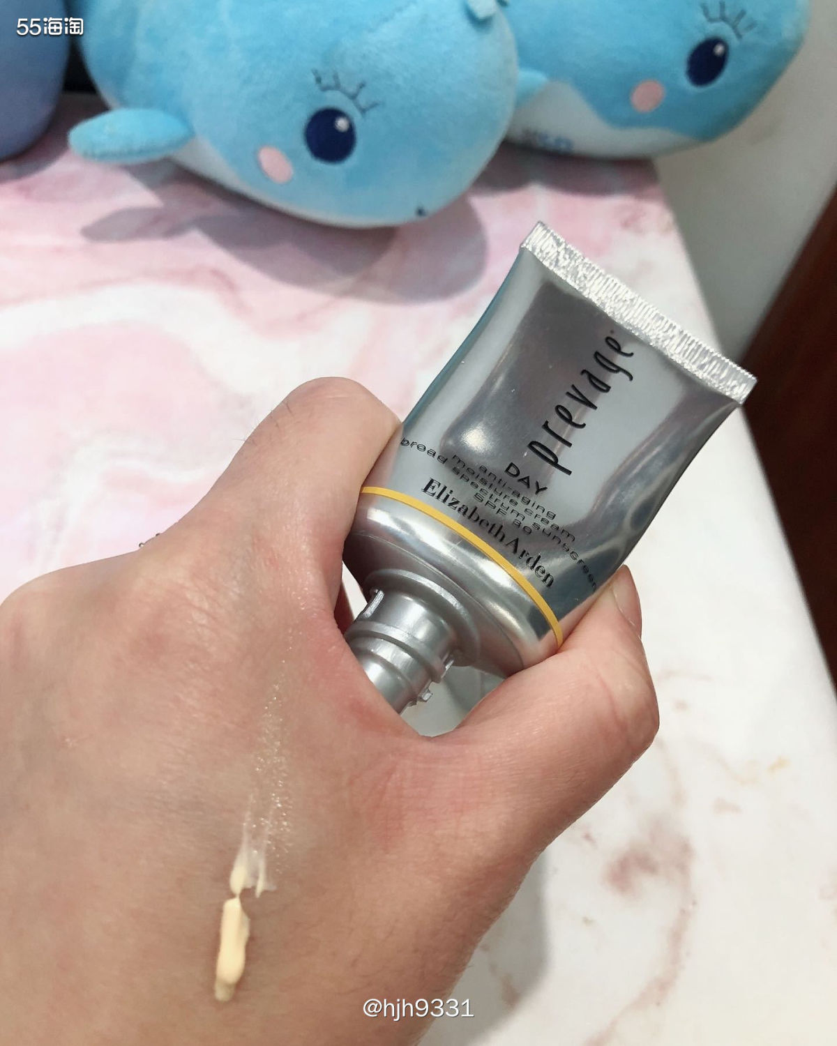 ✨雅顿橘灿系列日霜，它自带 SPF30+指数 ，简直是懒星人