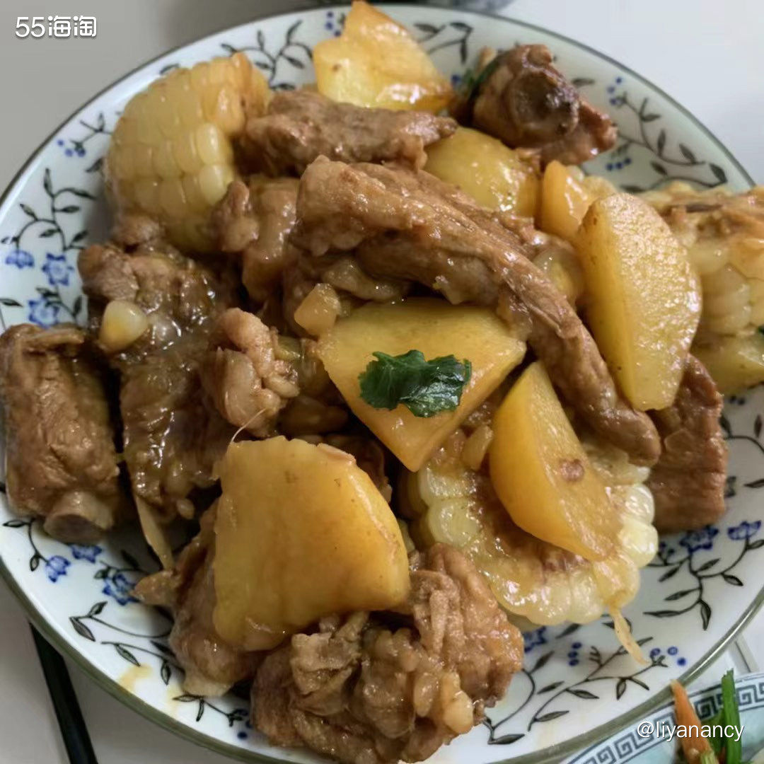 ✨提到东北菜，大家都知道猪肉炖粉条，小鸡炖蘑菇，东北算是很喜