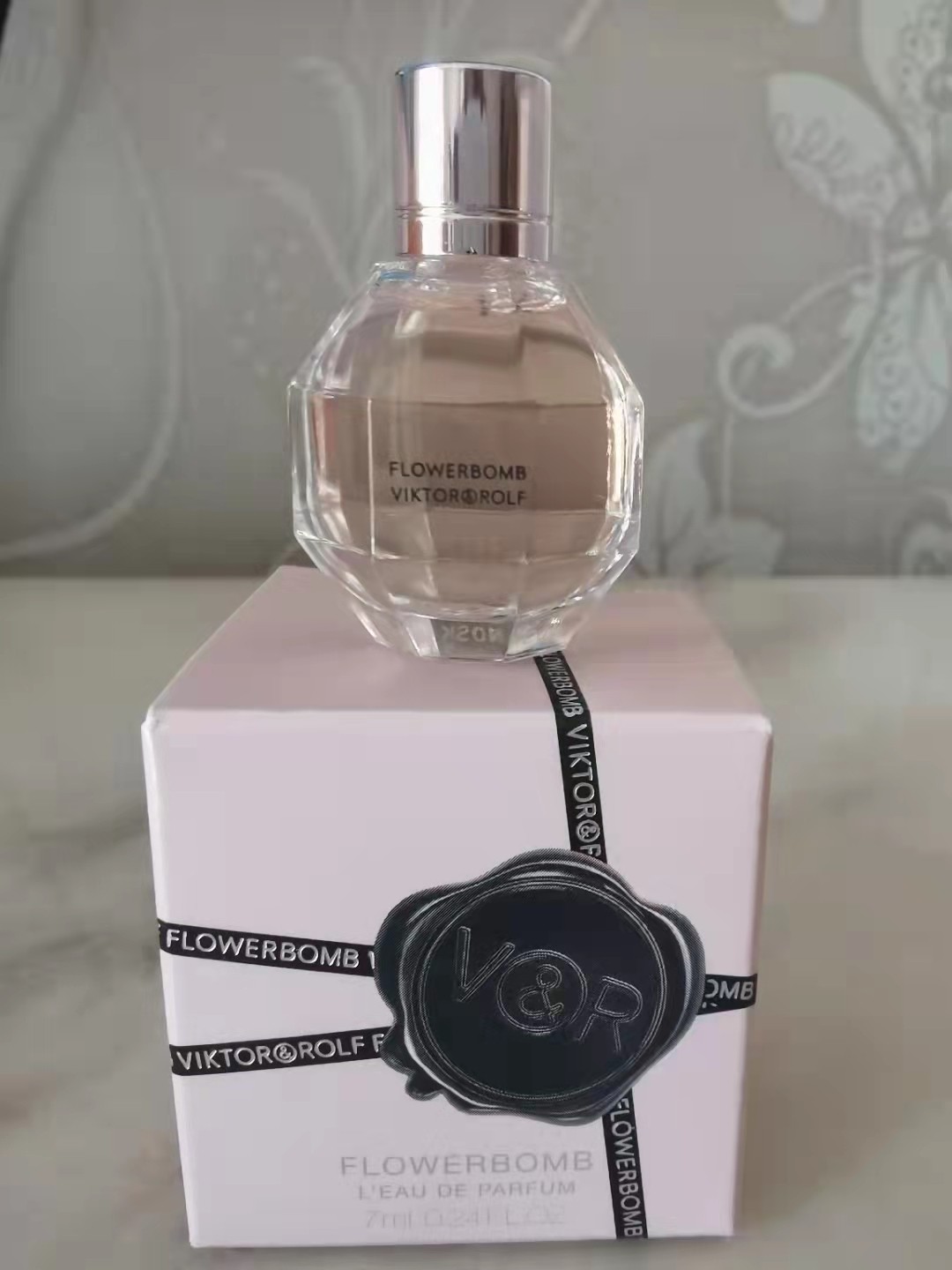 Victor&Rolf 鲜花炸弹香水，喷一次被人夸一次的香水