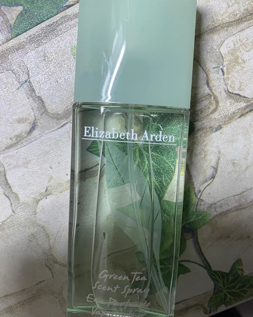 ✅雅顿绿茶香水属于一款清爽干净的香水，男女通用，适合所有人。