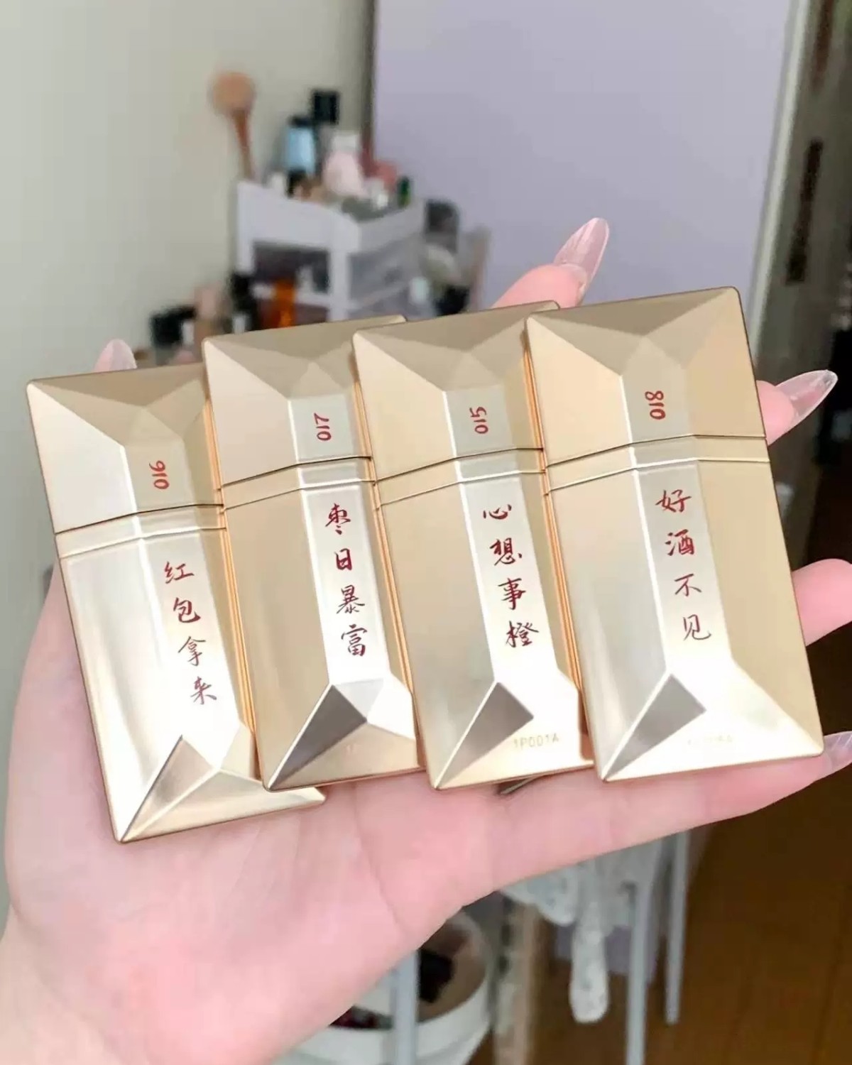 ⭐2022新的一年到了，收到完美日记家的新年限定款唇釉！分别