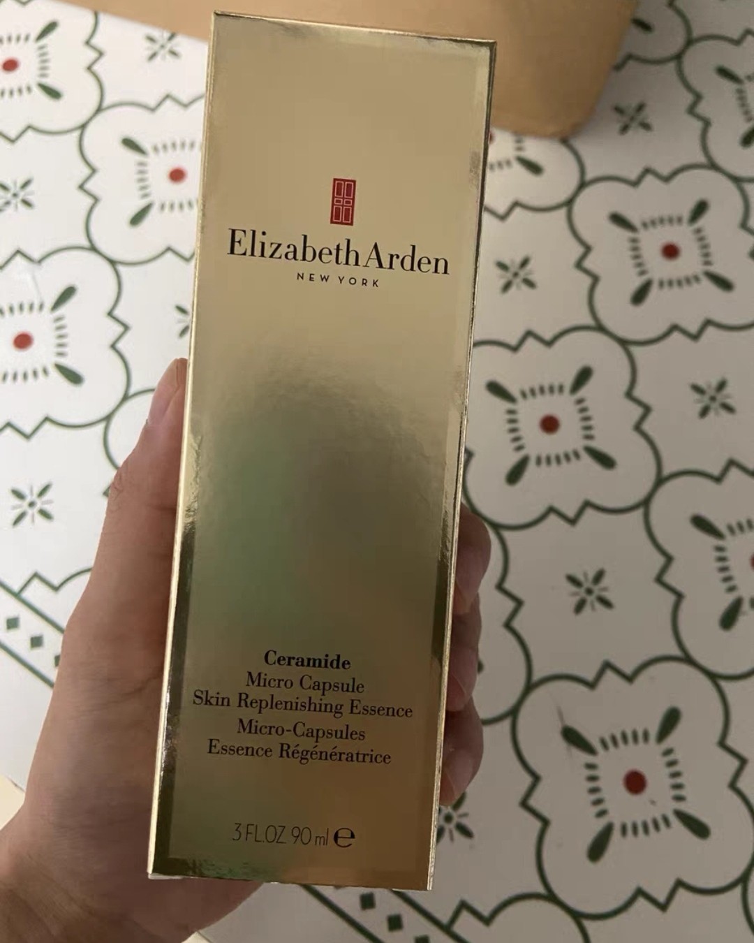 ✅肌底液精华曾经被我各种嫌弃，觉得是噱头产品，直到我上了25