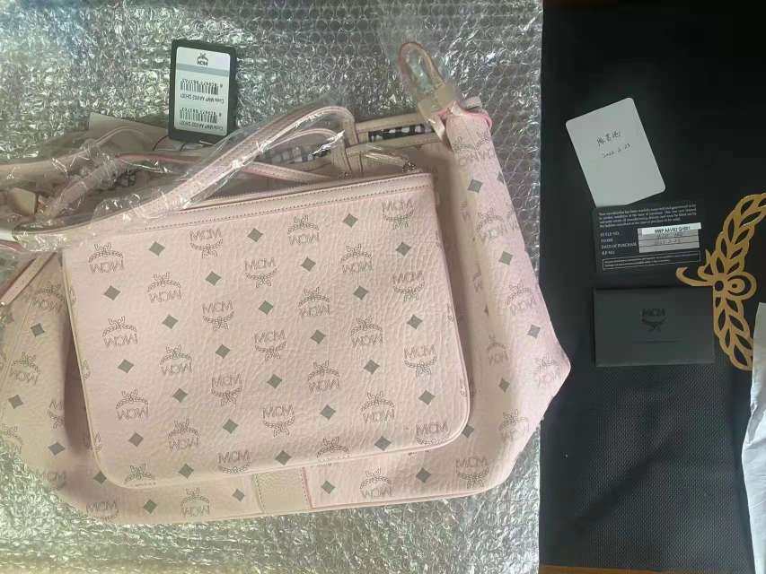 太幸运啦！！！快要绝版的轻雾粉子母包，柜台都不敢放在货架上，