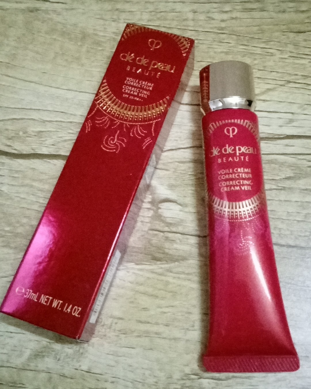 ✅CPB长管隔离是我最爱的一款隔离，有遮瑕透亮的效果，有时候