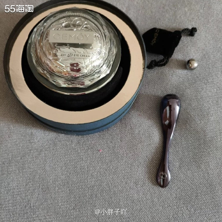 🔹它家的包装是真的很好看，准确一点的说是花里胡哨😂，但是