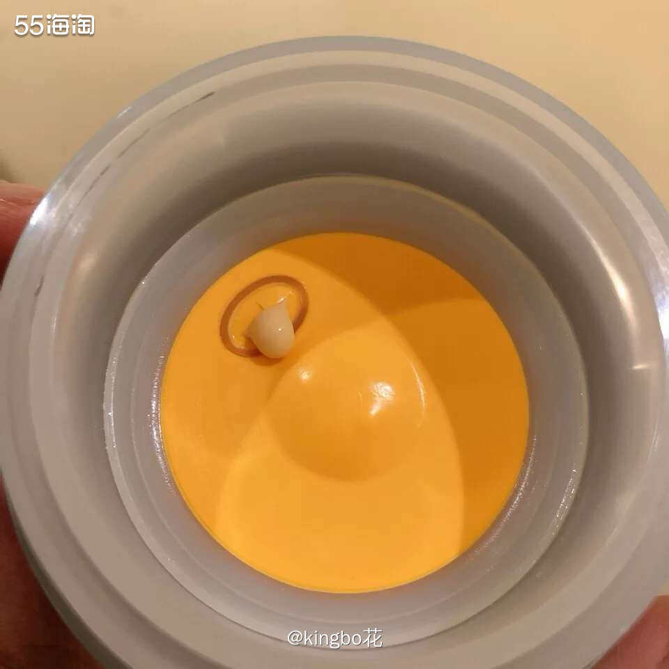 🔴雅顿橘灿晚霜，含有艾地苯成分，主打抗氧化，上脸不油腻更适