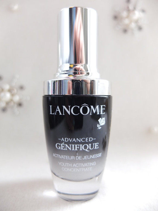 兰蔻作为全球的一线品牌，有着很高的知名度和地位 兰蔻的小黑瓶