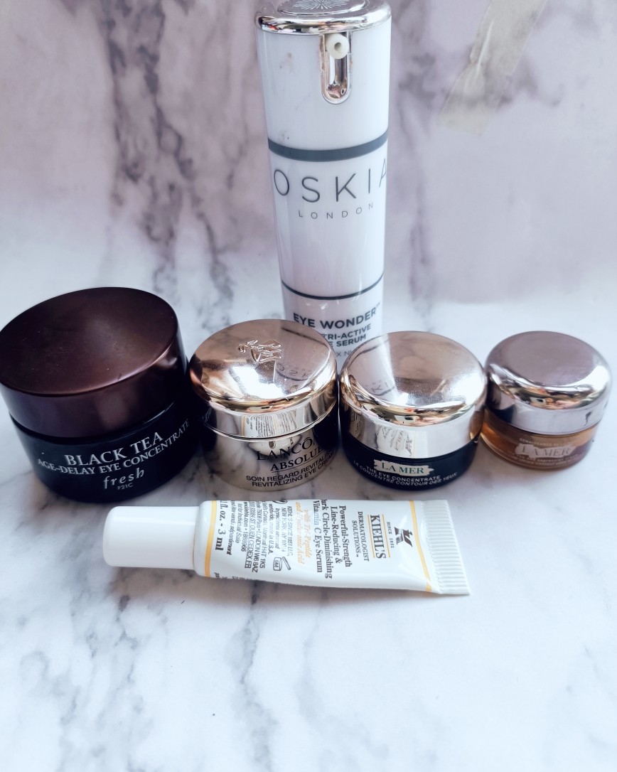 眼部保养是可以只用眼霜即可，但是我个人很喜欢搭配眼精华来用，