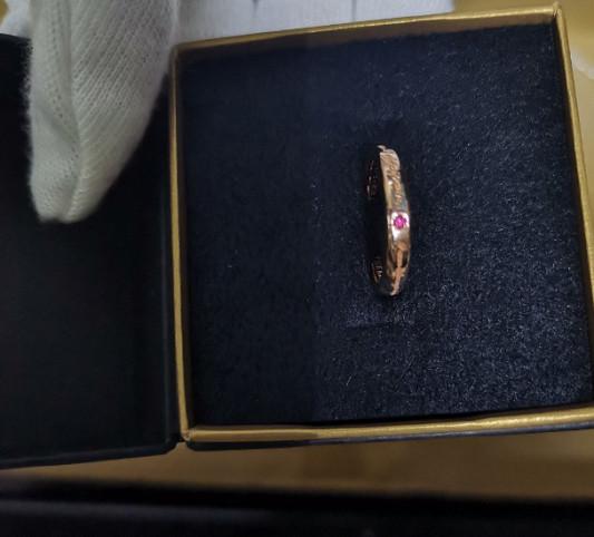 买了一个小饰品，是通过JPGOODBUY在罗针盘网站购入的，