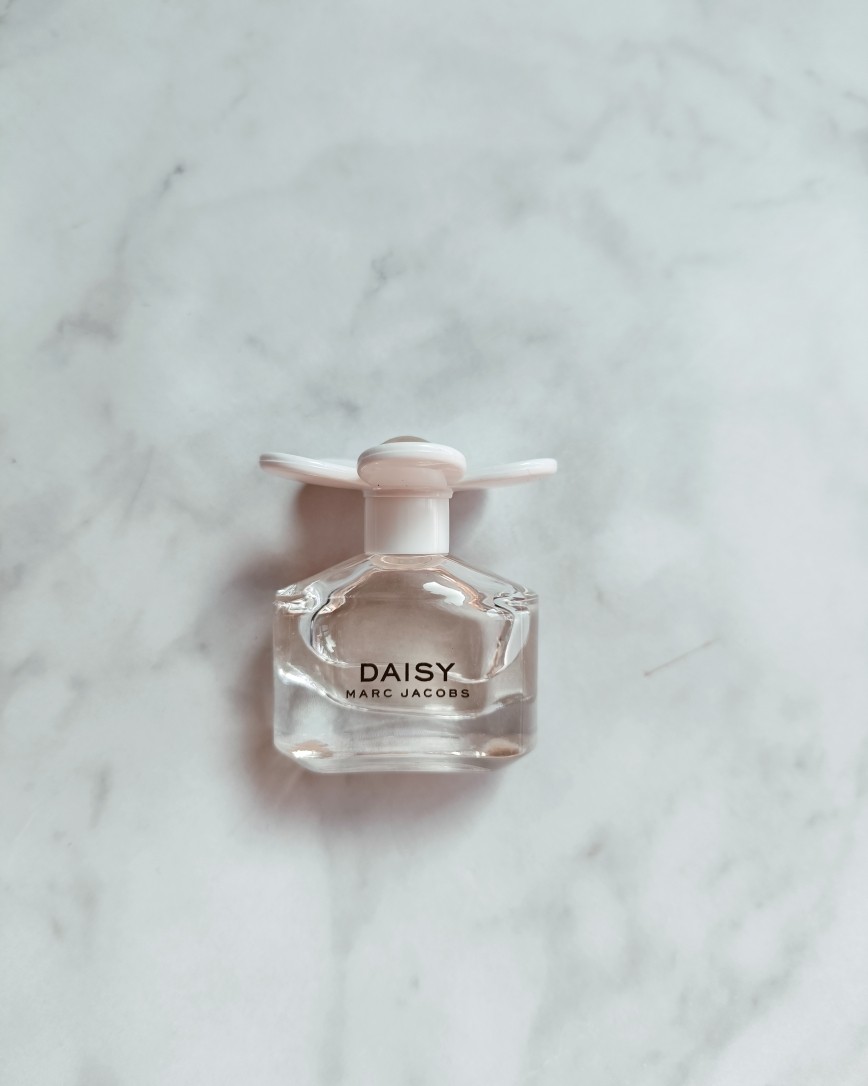 Mac Jacobs小马家最最经典的香水就是它家的daisy
