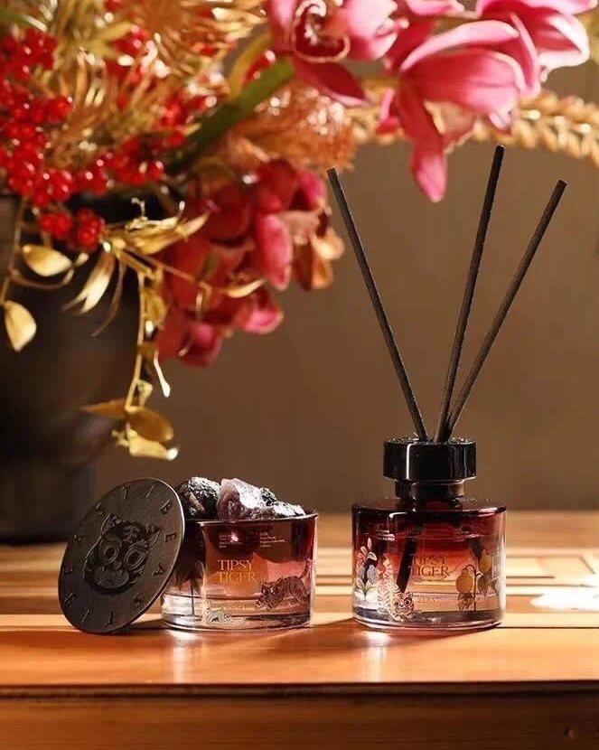 野兽派出的新年限定醉虎下山系列，从老虎抱枕、睡衣，再到香薰，