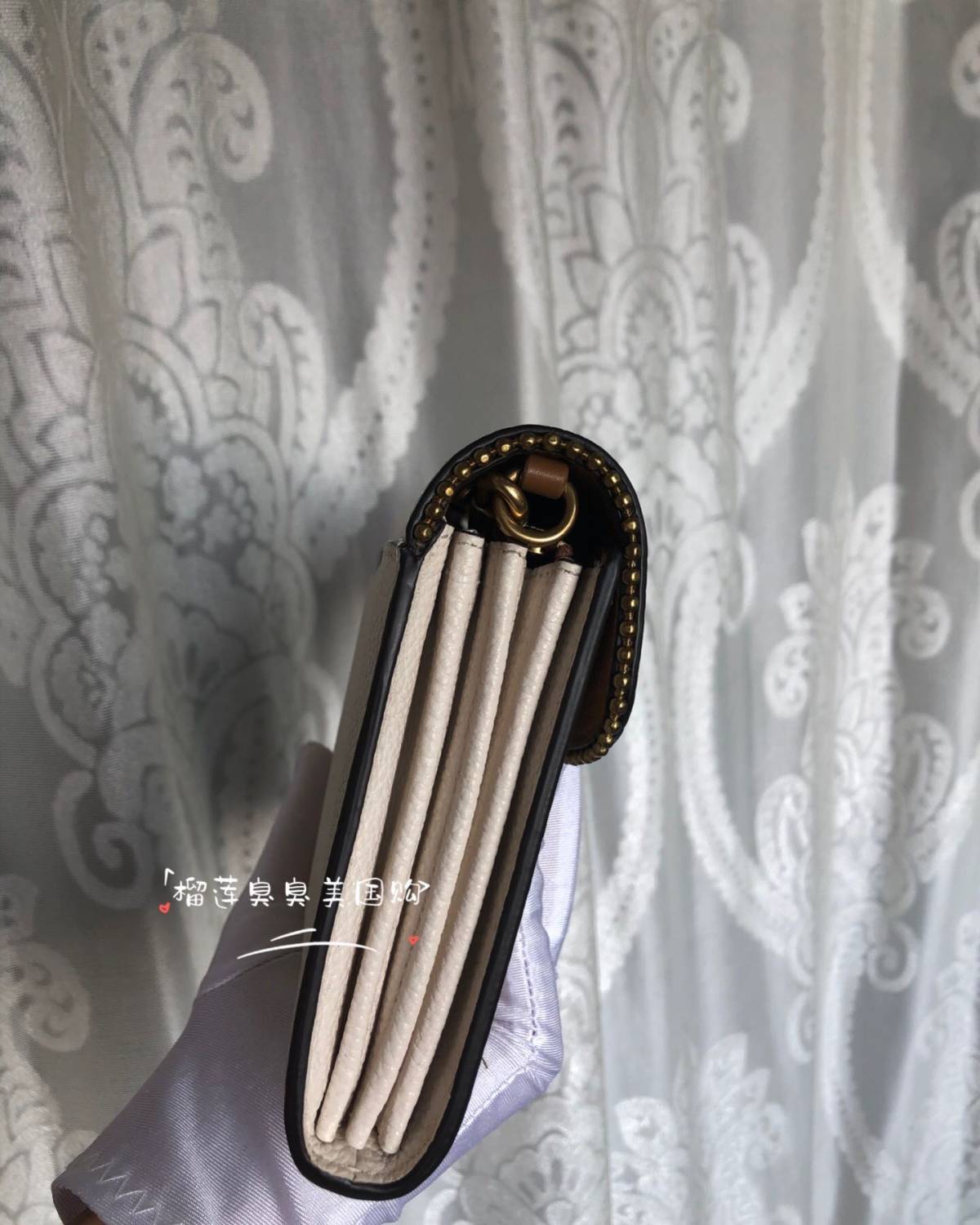 黑五不买更待何时？！ 买了很多包包、护肤品、靴子等 图一是c