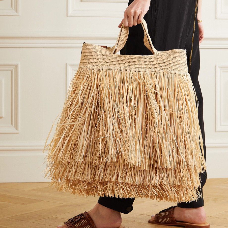 👜LOEWE皮革边饰流苏拉菲草手提包，彰显个性  🙊这个