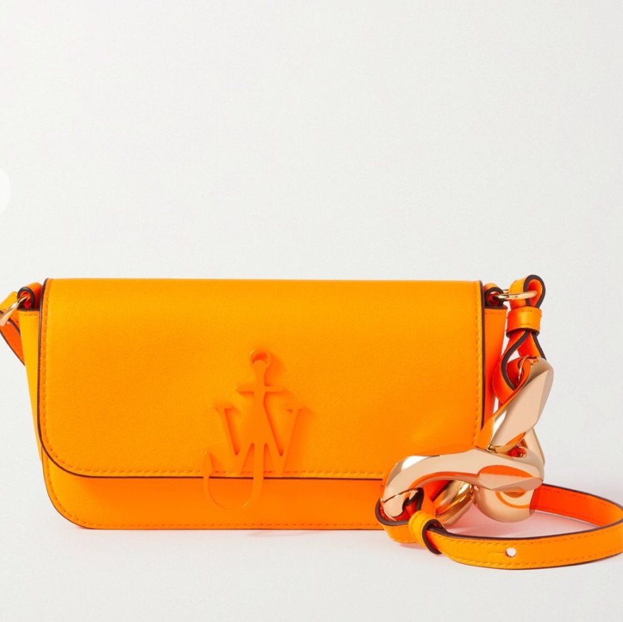 ❤️JW Anderson凭借着与各大品牌联名款火遍全球时尚