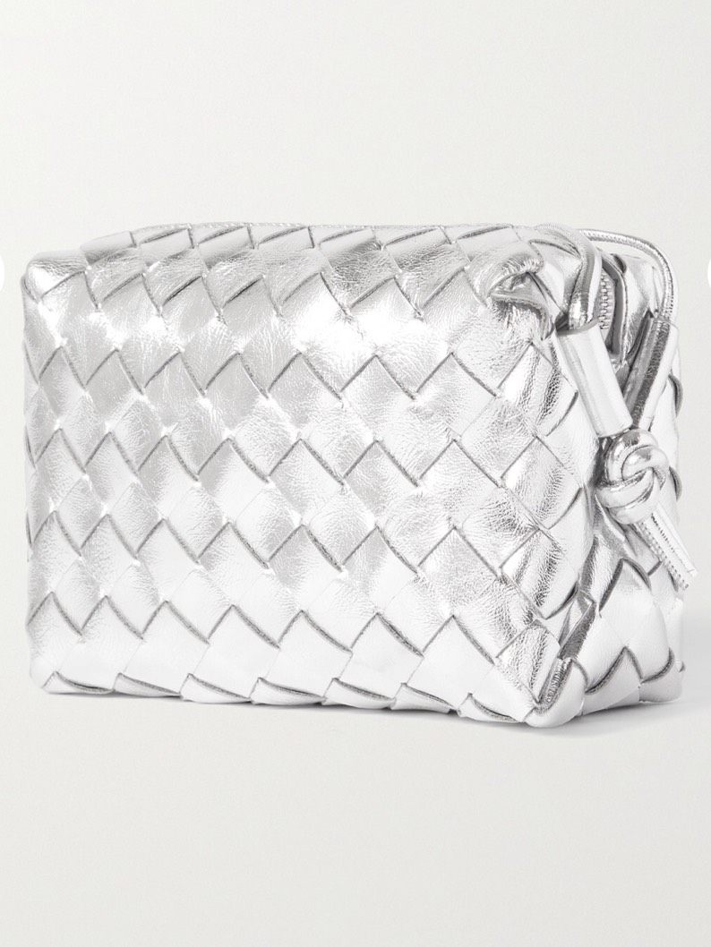 Bottega Veneta这只小号银色Intrecciat