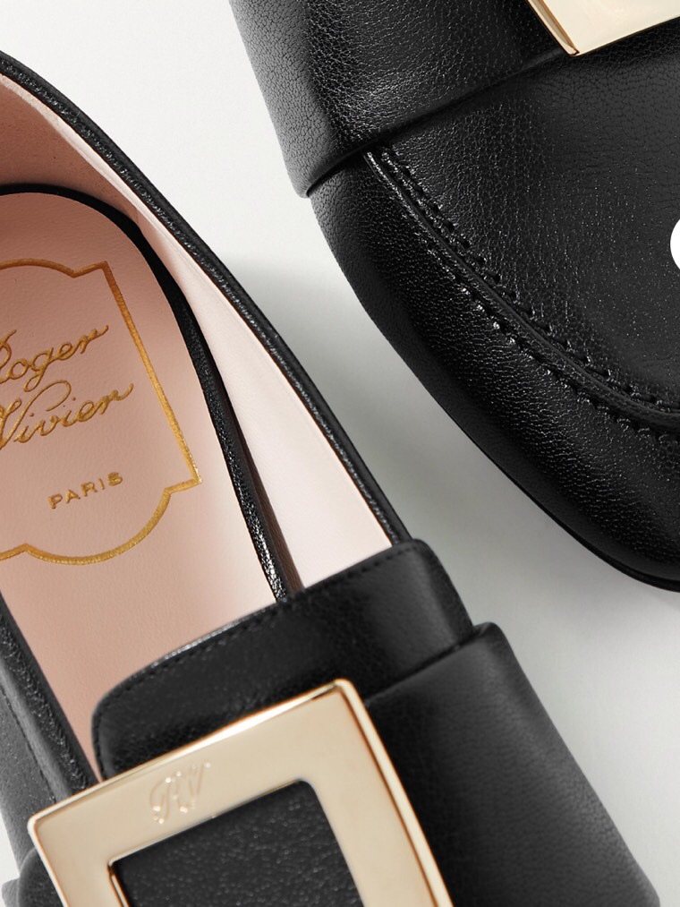✅这两年非常火的Roger Vivier，方形水钻配饰高跟鞋