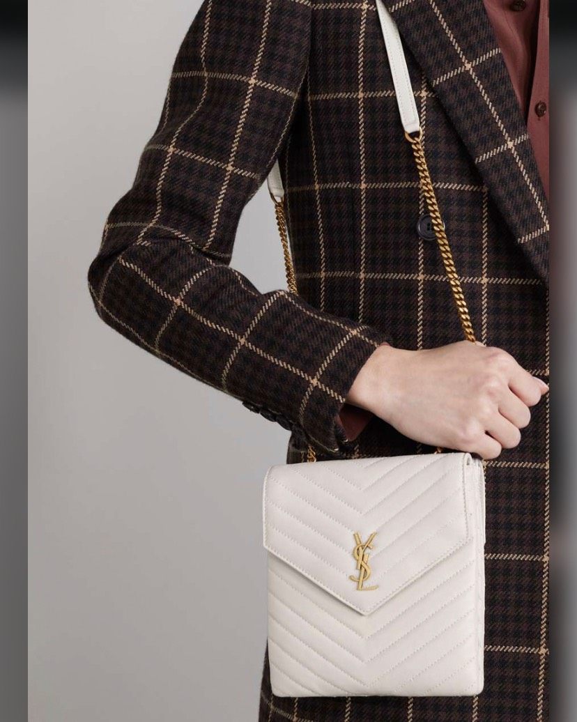 ‪💭YSL款斜挎包包，正方形设计更加特殊‬  ‪💨说大牌
