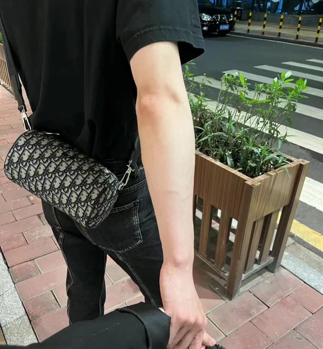 国内现货Dior 迪奥 经典老花圆筒包   现货好价💰12