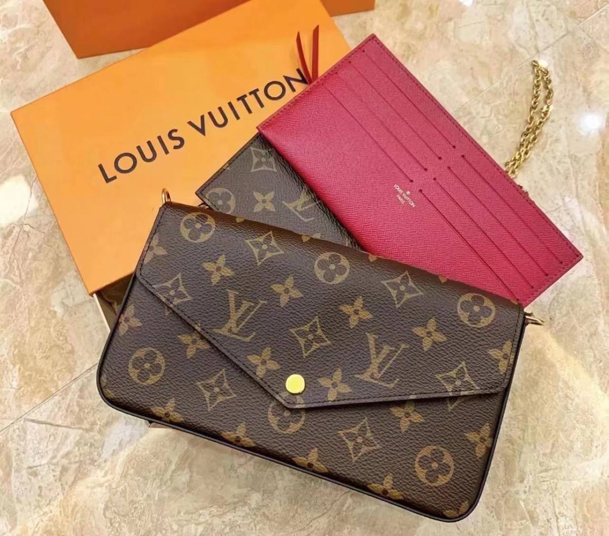 在途LV 经典老花三合一  带票好价💰9xxx  想要的姐