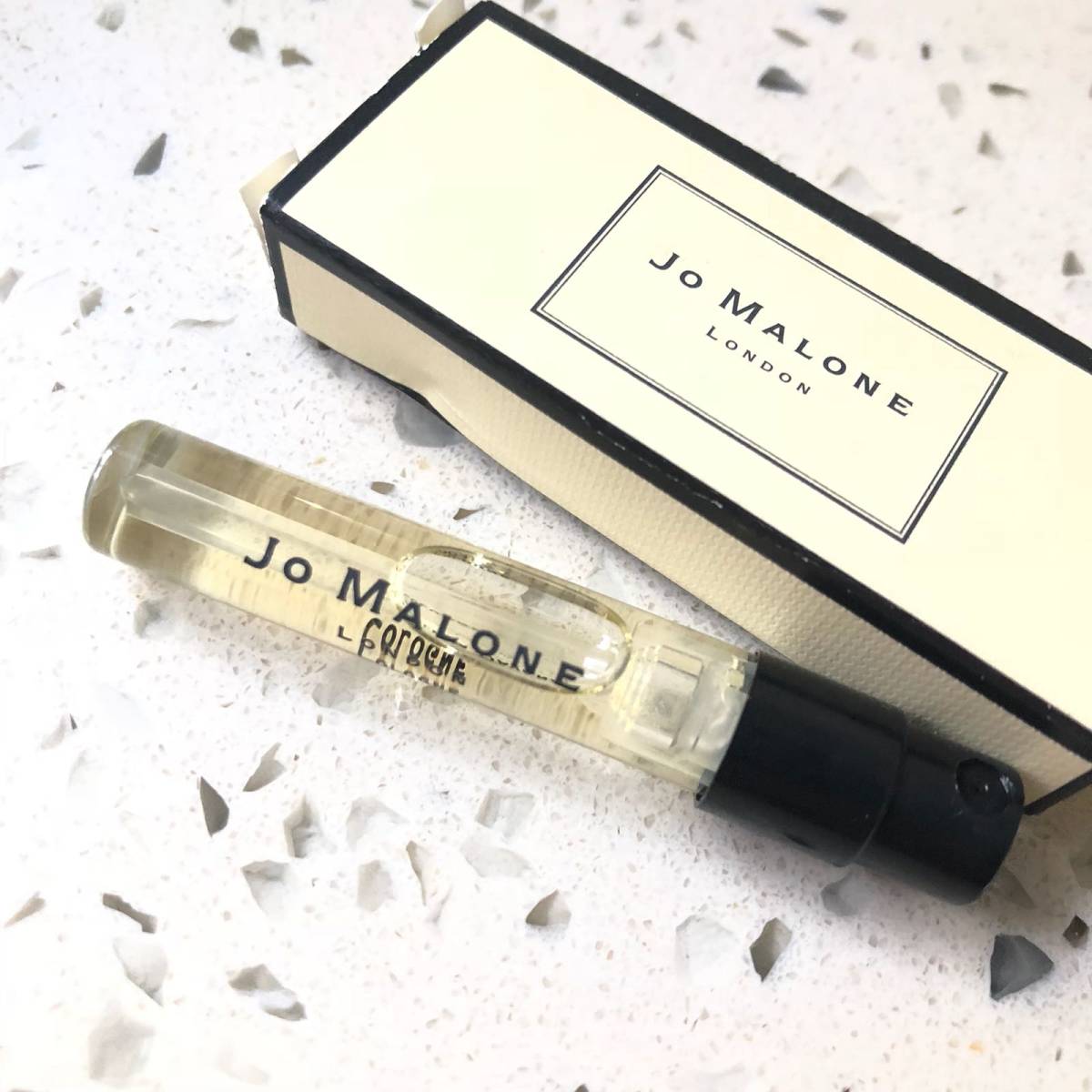 🌹新年开新香～～朋友送了个Jo Malone忍冬与印蒿，清