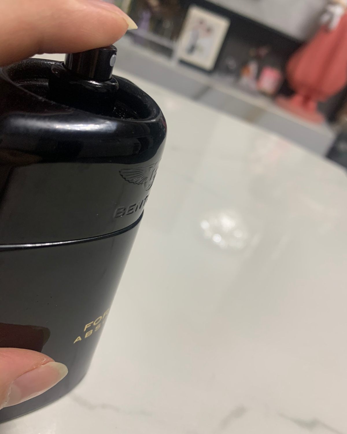 这瓶香水几乎可以说是盲选的，是送给我家那位的，购买于Frag