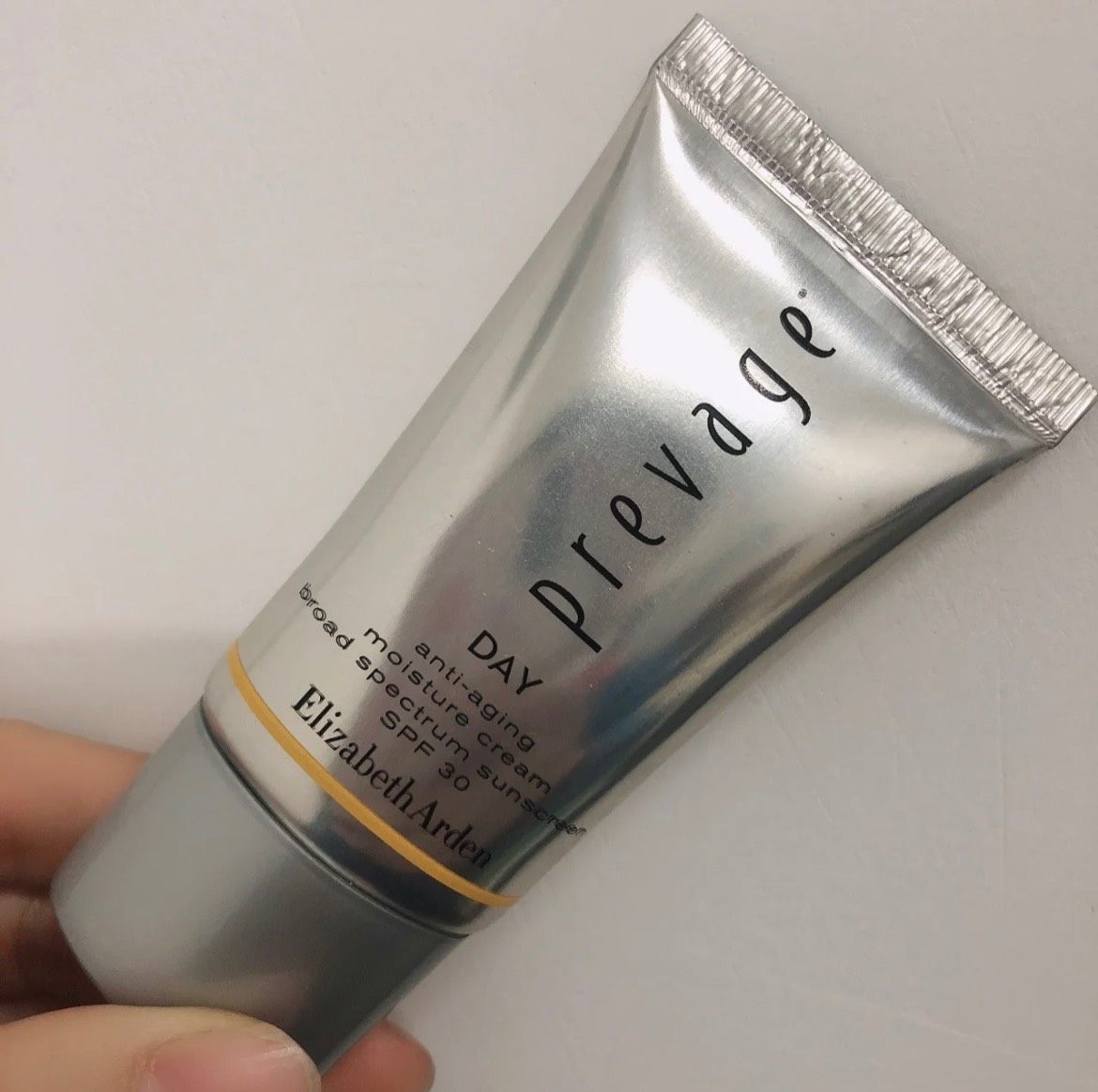 🌻雅顿橘灿日霜，自带SPF30的值，在家也要认真的做好  