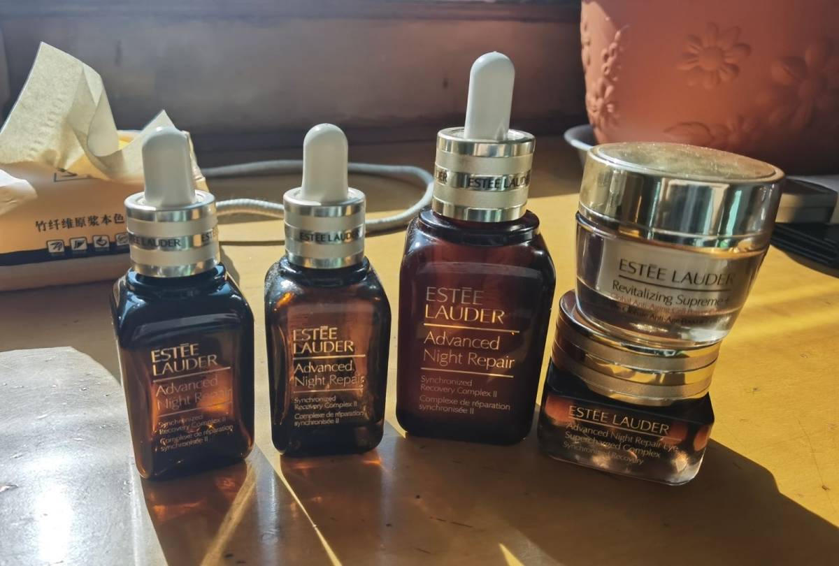 雅诗兰黛小棕瓶精华，有30ml、50ml、75ml、100m