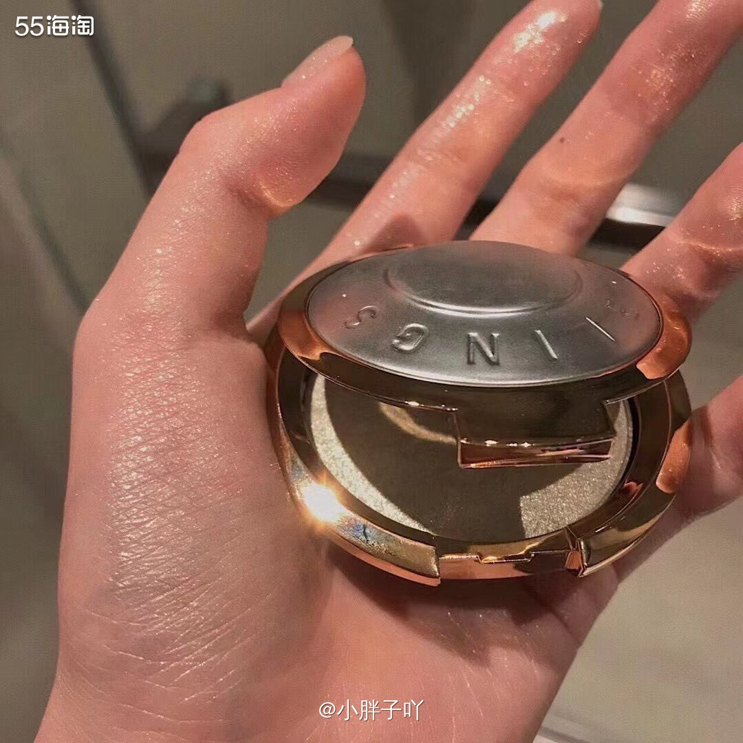 🐳终于找到了一款能够和UD颜色极为相近的高光了 🐳UD的