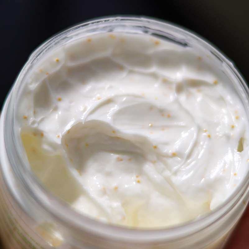 ✅雅顿家白茶身体乳和绿茶身体乳用的人很多，也比较出名，其实他