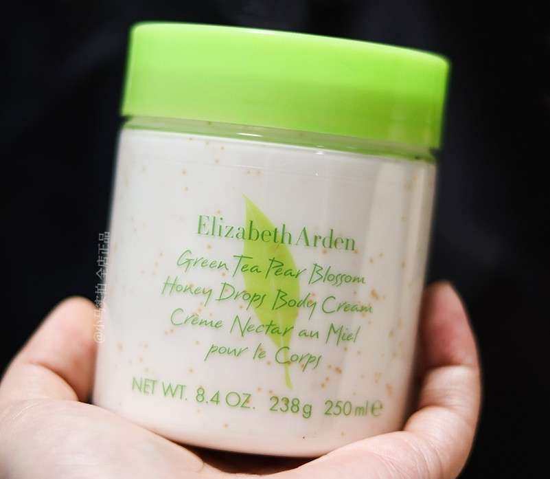 ✅雅顿家白茶身体乳和绿茶身体乳用的人很多，也比较出名，其实他