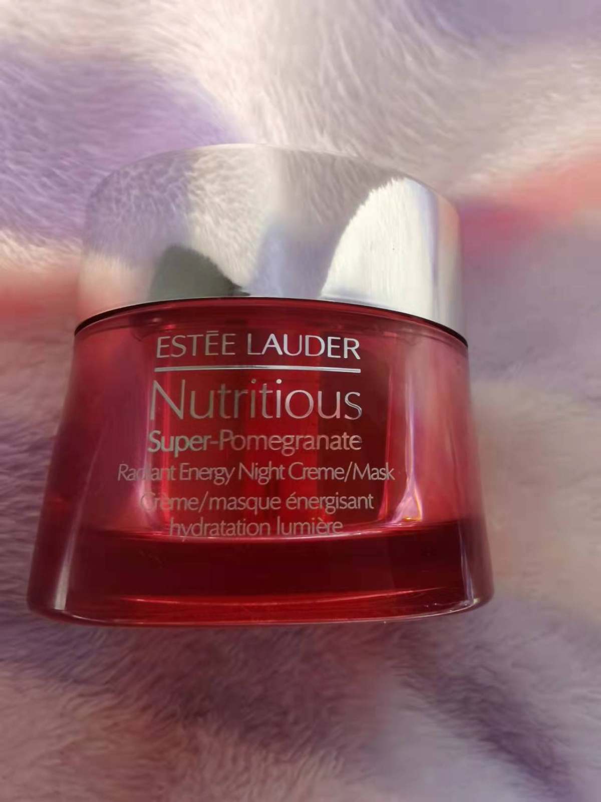 我的肤质：混合皮肤，冬天偏干，夏天偏油。 用了多款面霜，还是