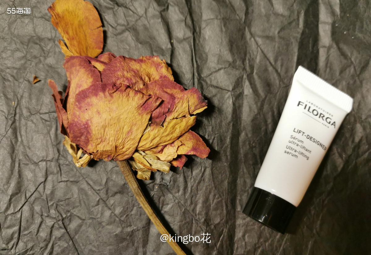 🔴菲洛嘉提拉紧致精华，乳白色乳液质地，好推开不油腻，肤感很