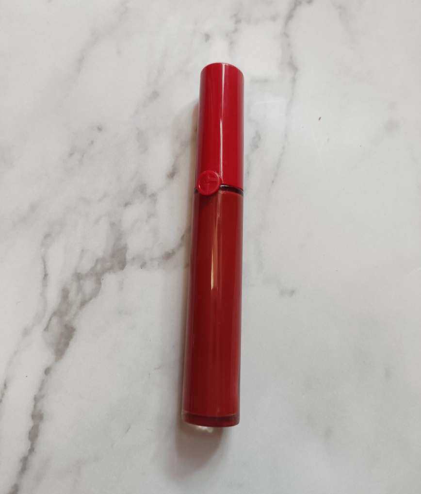 作为烂番茄色的鼻祖，阿玛尼405的地位一直在一定高度！当然它
