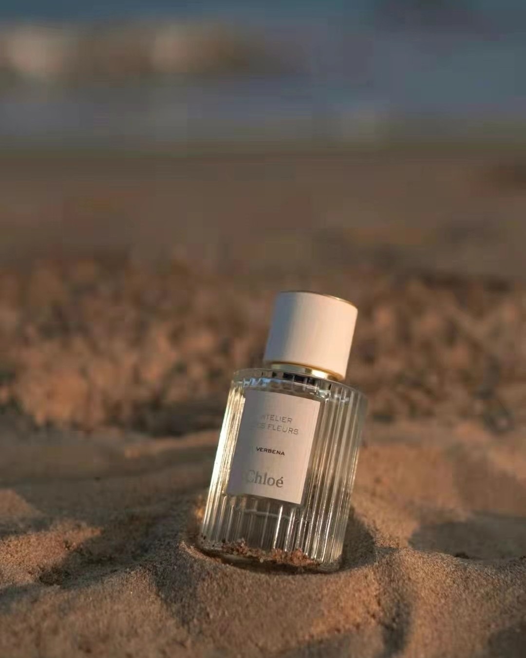 的这款香水是寇依家的🌸花艺高定系列，淡粉色为主的文艺瓶身，