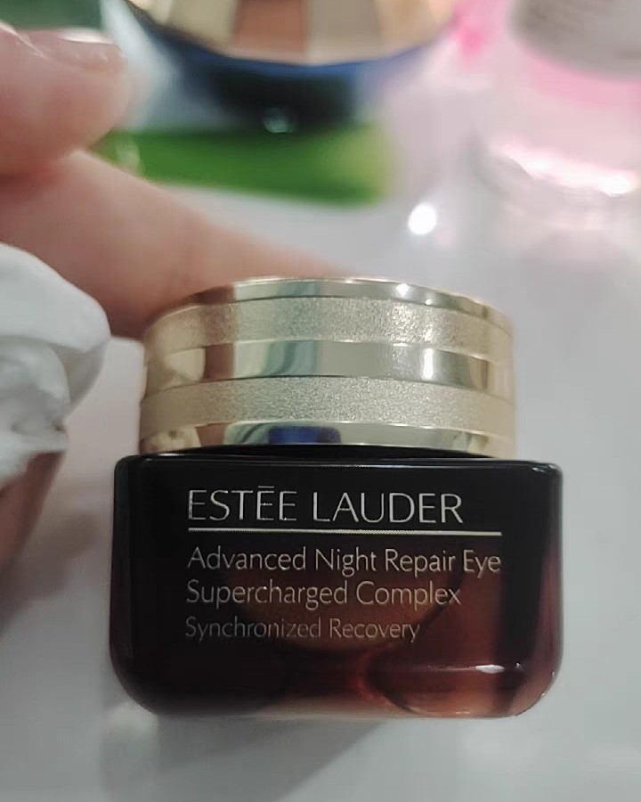 🎀三年抱了俩娃，这几年的睡眠感觉每天只有六个小时，有时候还