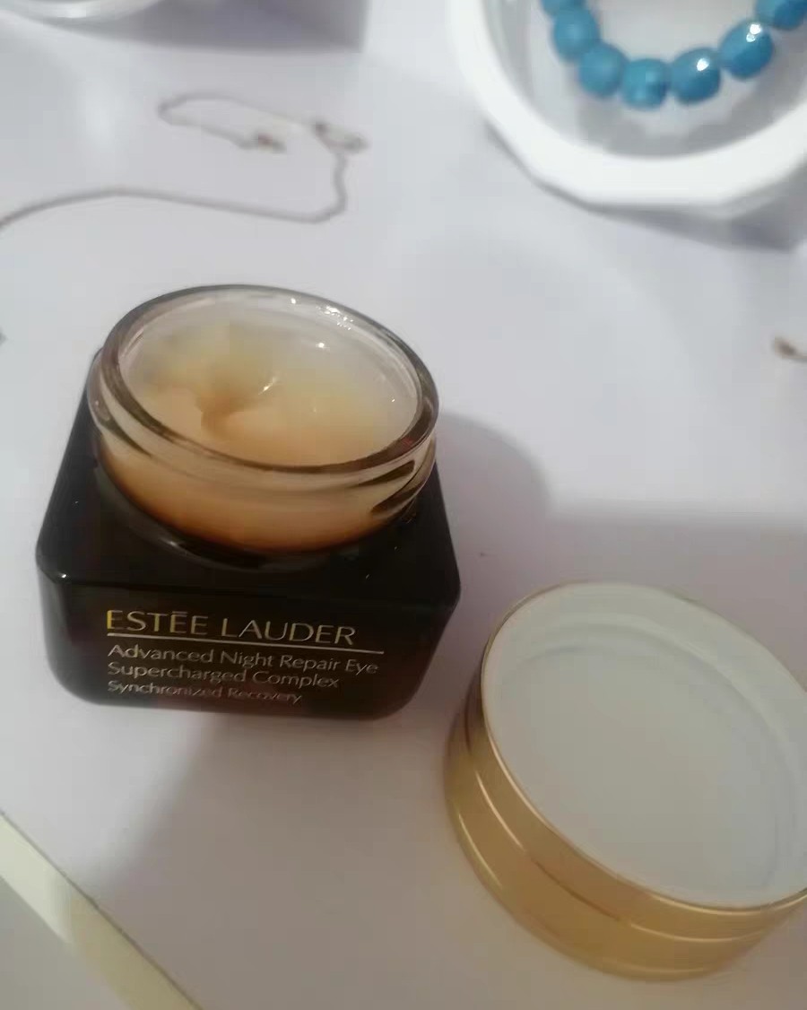 🎀三年抱了俩娃，这几年的睡眠感觉每天只有六个小时，有时候还