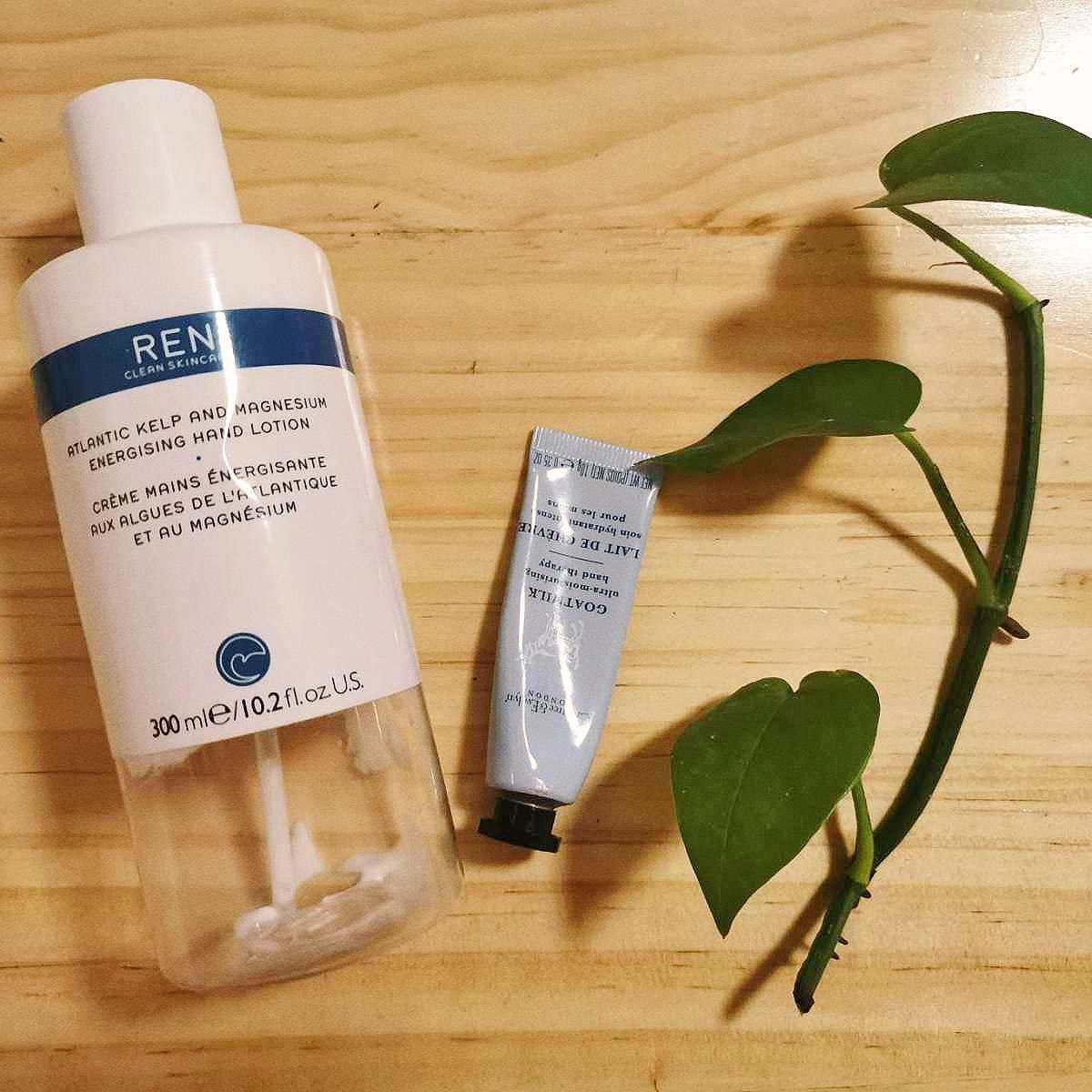 为了写这个话题，最近在家使劲用护手霜，终于用完了，可以拍空瓶