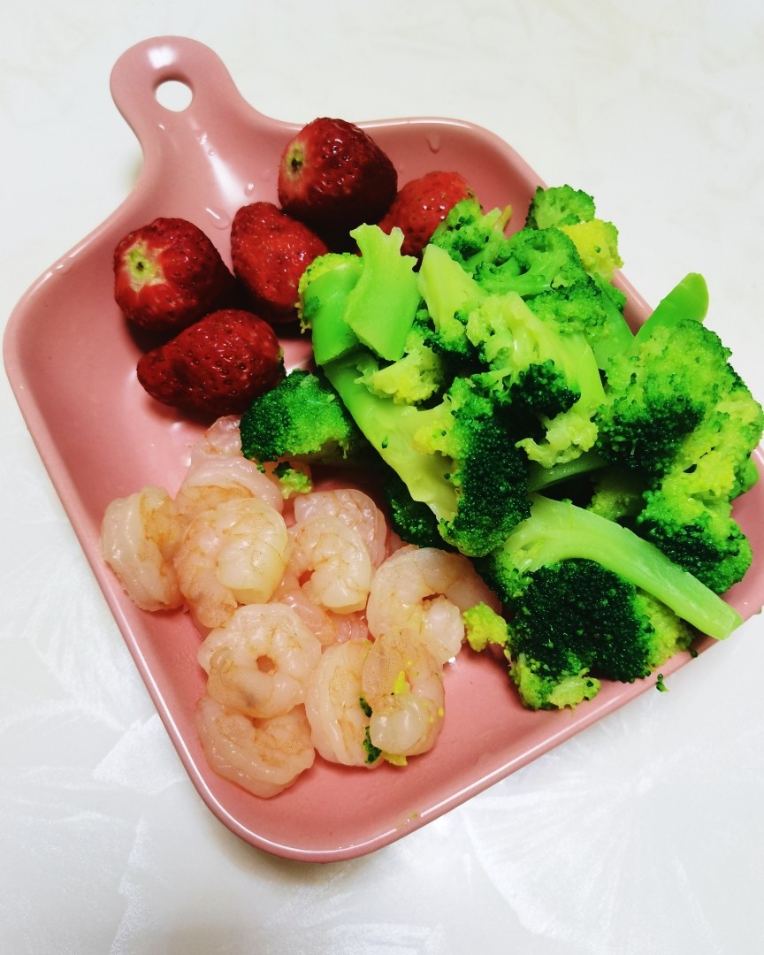 打卡期间最开心的事儿就是看到自己的体重、体脂率一天天下降，虽